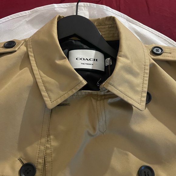 I am listing a men’s Coach trench coat size large - Picture 6 of 10